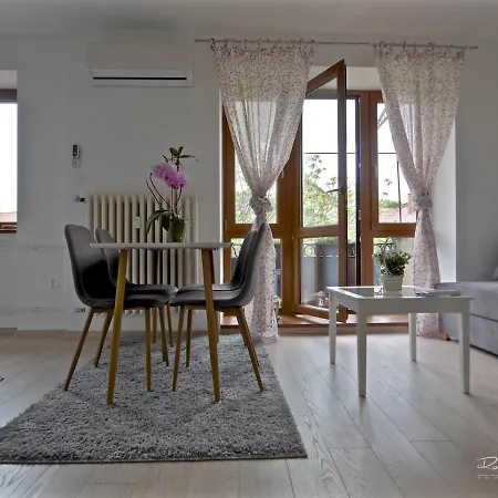 Emily Apartament *